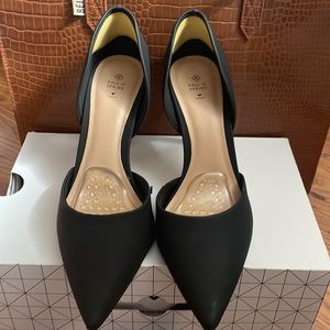 Black Heels - Brand New Never Worn! NWOT